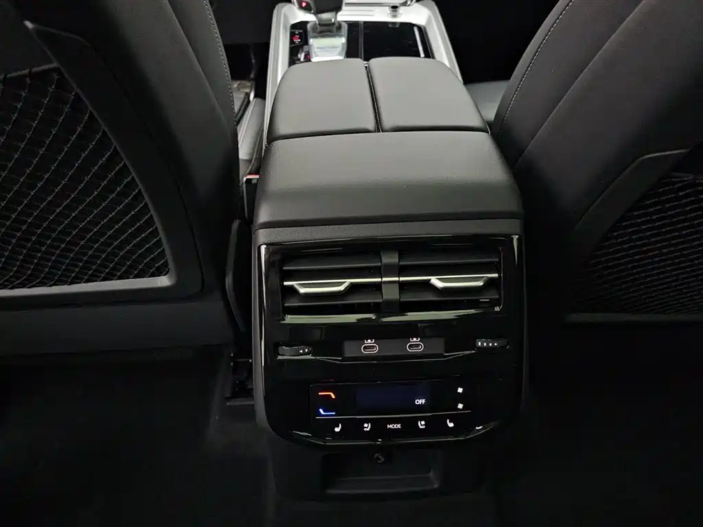 Audi Q6 2023 — фото 13