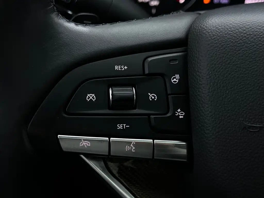 Cadillac XT6 2020 — фото 15