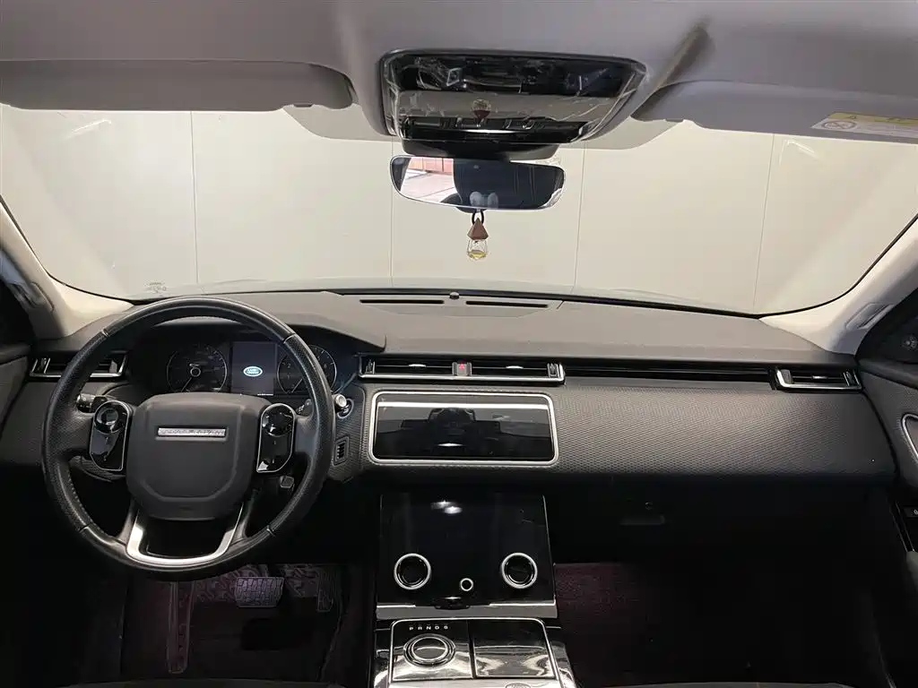 Land Rover Velar 2019 — фото 12