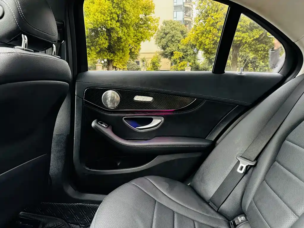Mercedes-Benz C-Class 2019 — фото 11