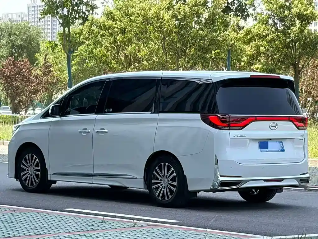 GAC Motor Trumpchi M8 2022 — фото 9