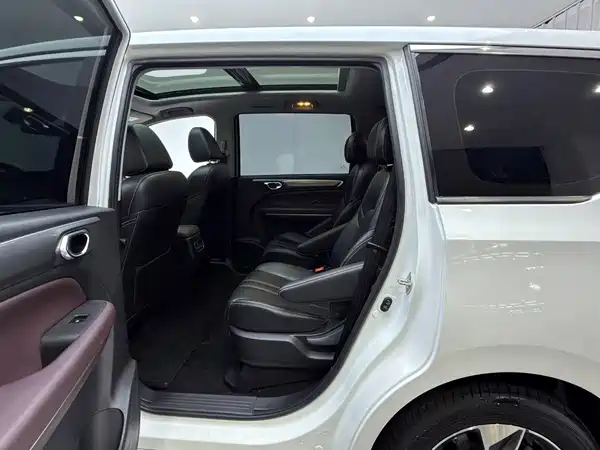 GAC Trumpchi M6 2023