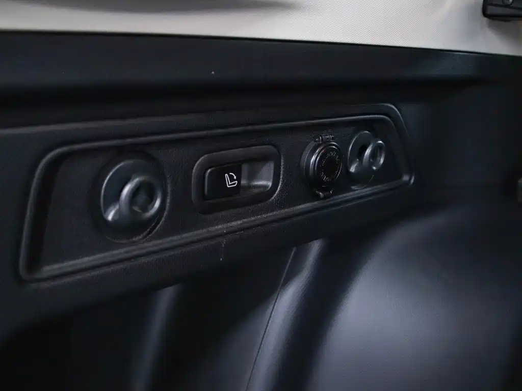 Subaru Forester 2022 — фото 18