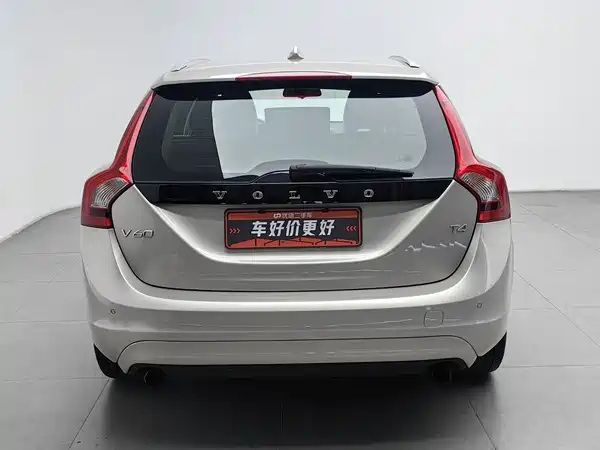 Volvo V60 2017