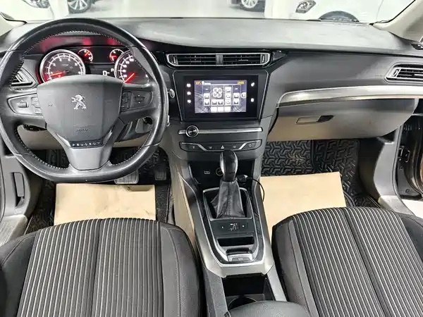Peugeot 408 2014