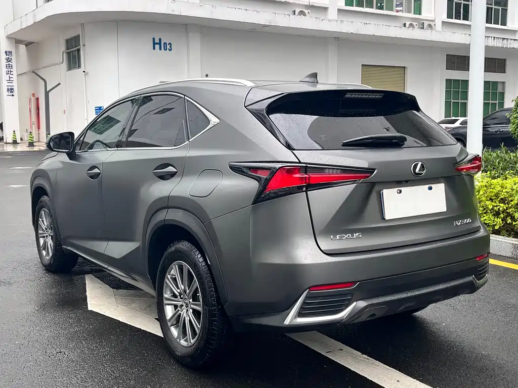 Lexus NX 2017 — фото 10