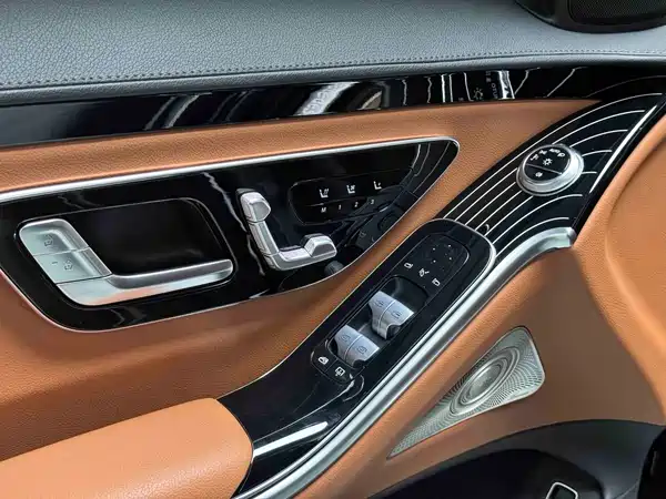 Mercedes-Benz S-Class 2024