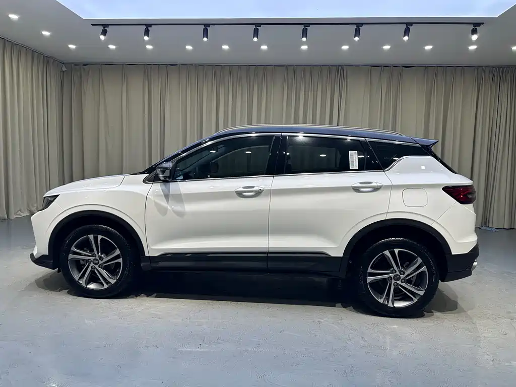 Geely Binyue 2022