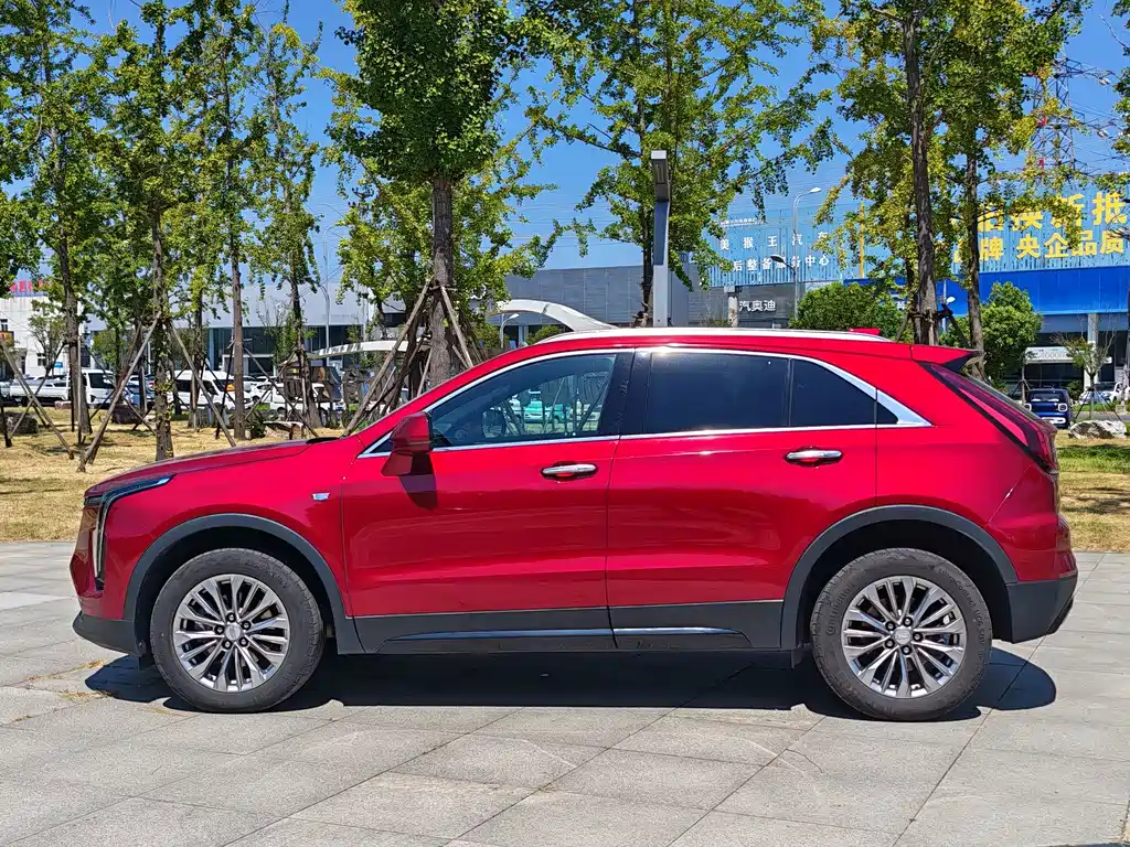 Cadillac XT4 2025 — фото 7