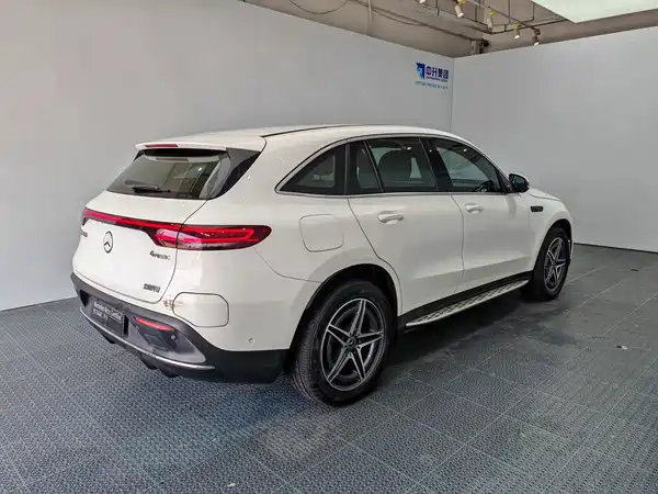 Mercedes-Benz EQC 2021