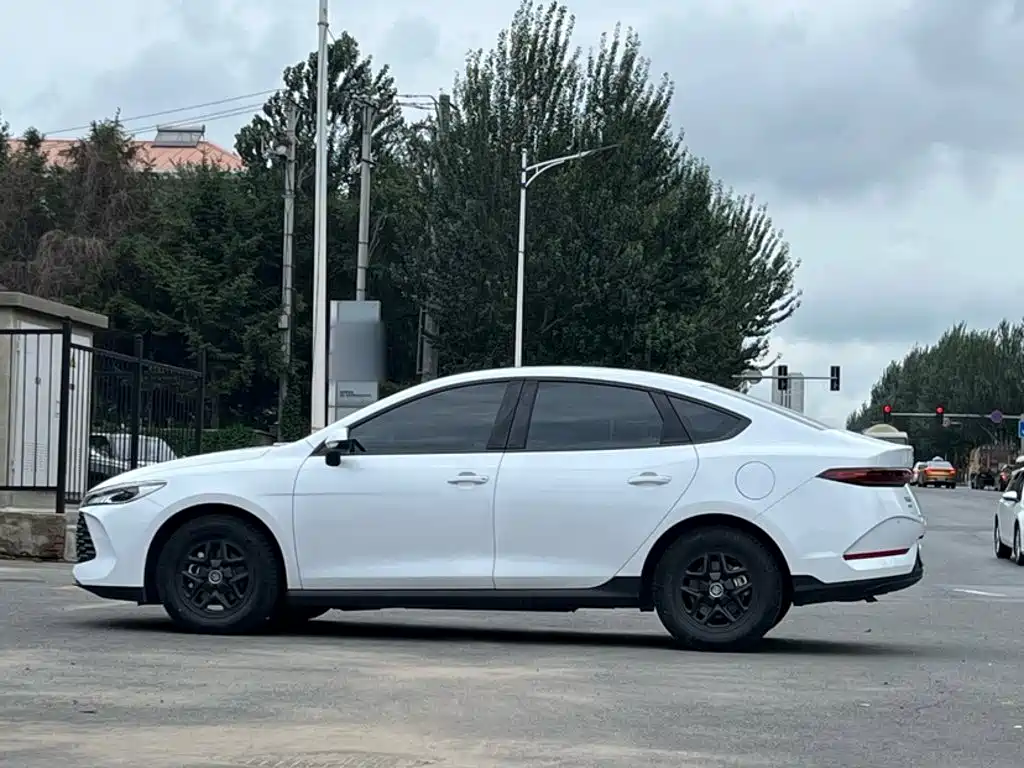 BYD Qin PLUS 2025 — фото 11