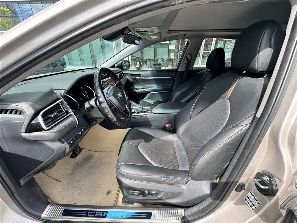 Toyota Camry 2020 — фото 3