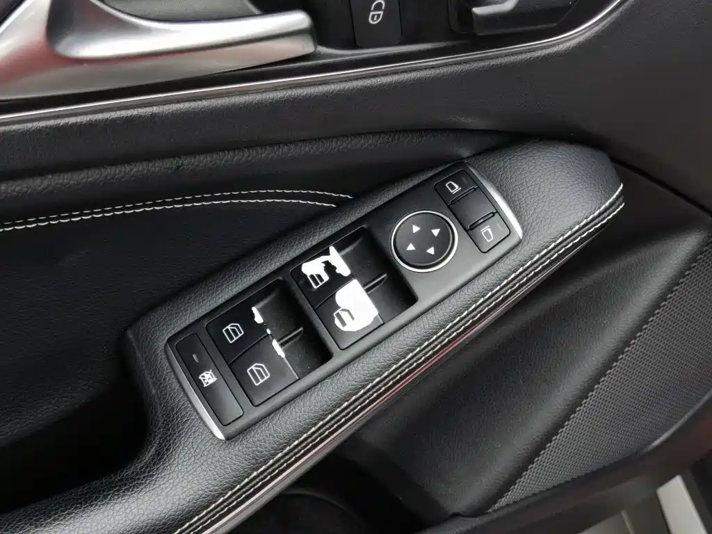 Mercedes-Benz GLA 2015 — фото 9