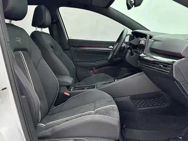 Volkswagen Golf 2022