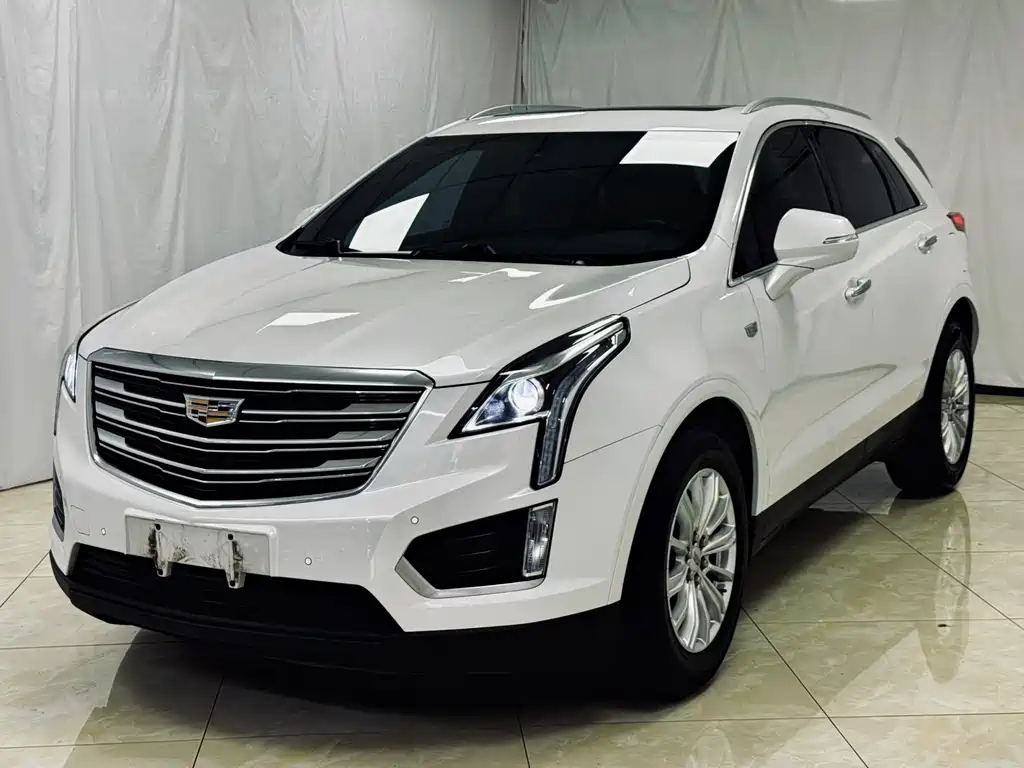 Cadillac XT5 2019 — фото 1