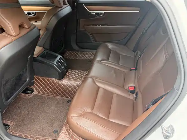 Volvo S90 2020
