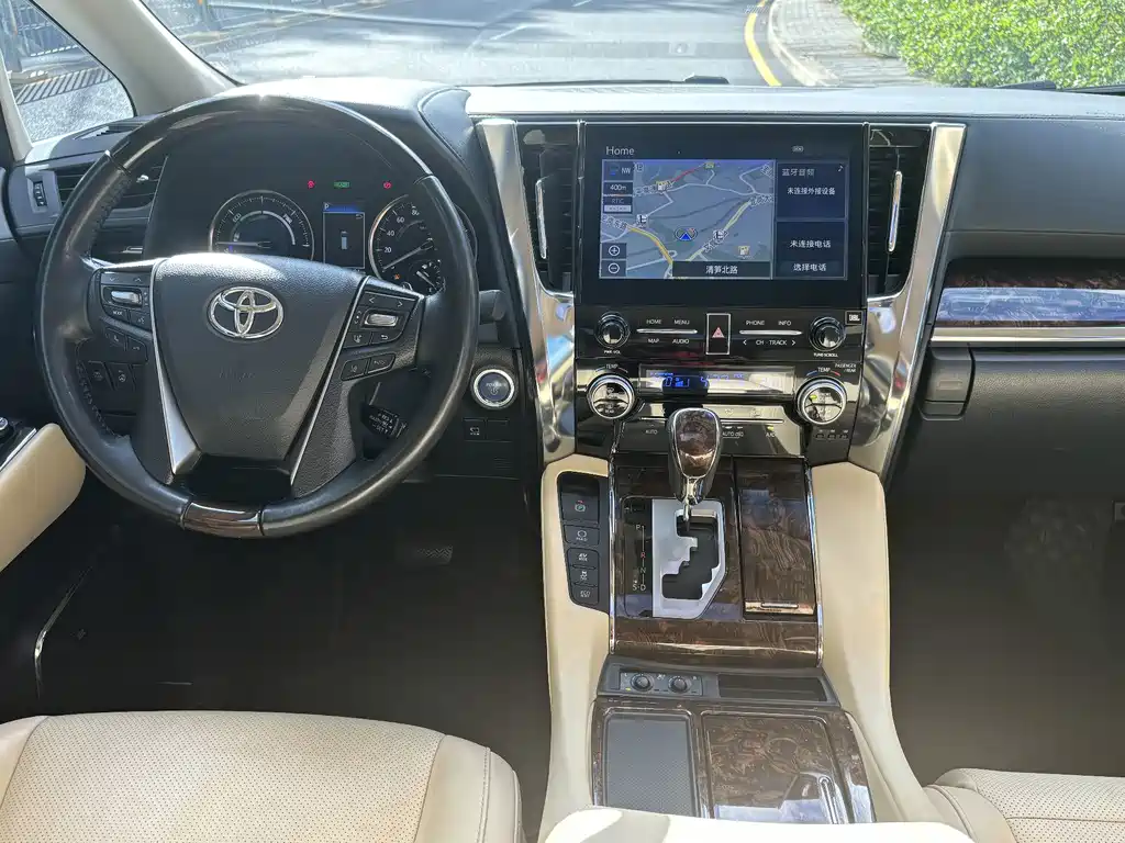 Toyota Alphard 2023 — фото 9