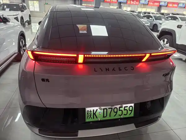 Lynk & Co Z20 2025