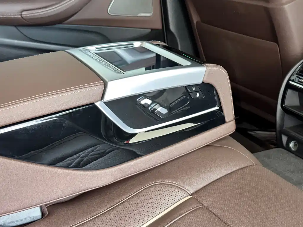 BMW 5 Series New Energy 2022 — фото 15