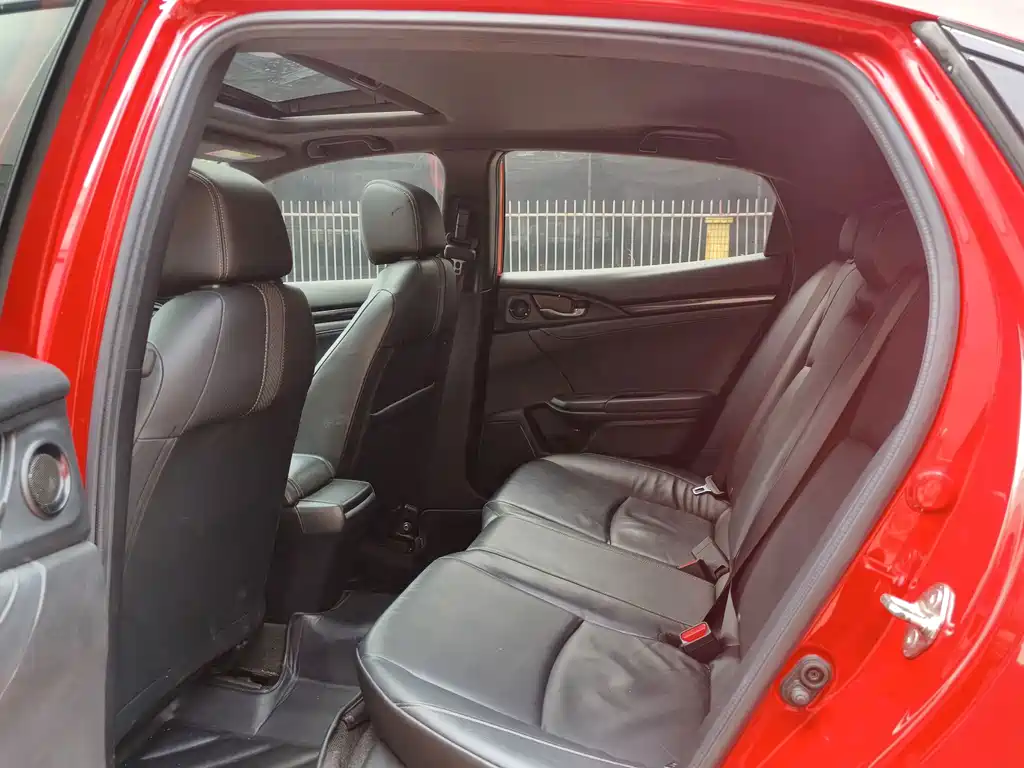 Honda Civic 2020 — фото 10
