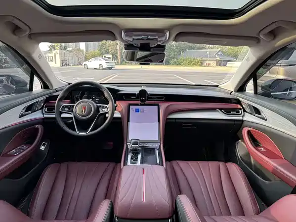 Hongqi H5 2025