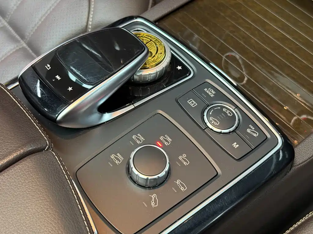 Mercedes-Benz GLS 2018 — фото 23