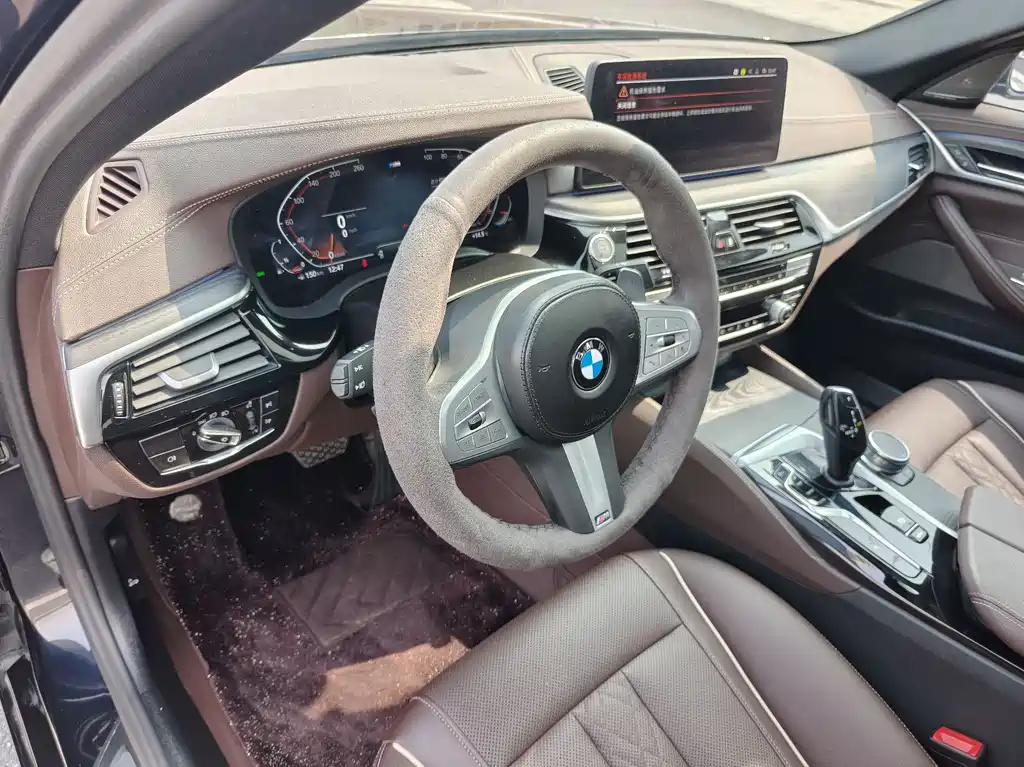 BMW 5 Series 2023 — фото 5