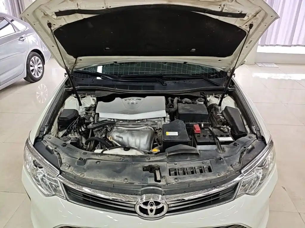 Toyota Camry 2015 — фото 20