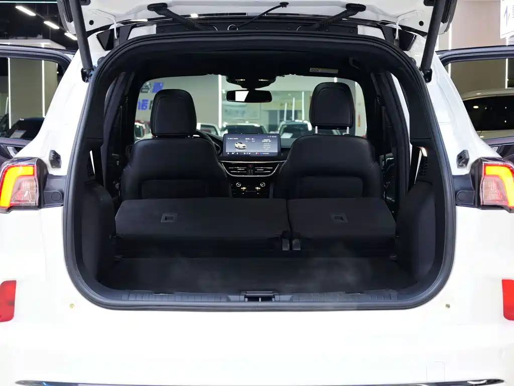 Ford Escape 2021 — фото 30