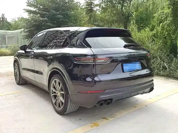 Porsche Cayenne 2023