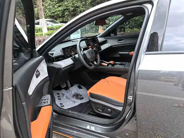 Changan UNI-V 2025