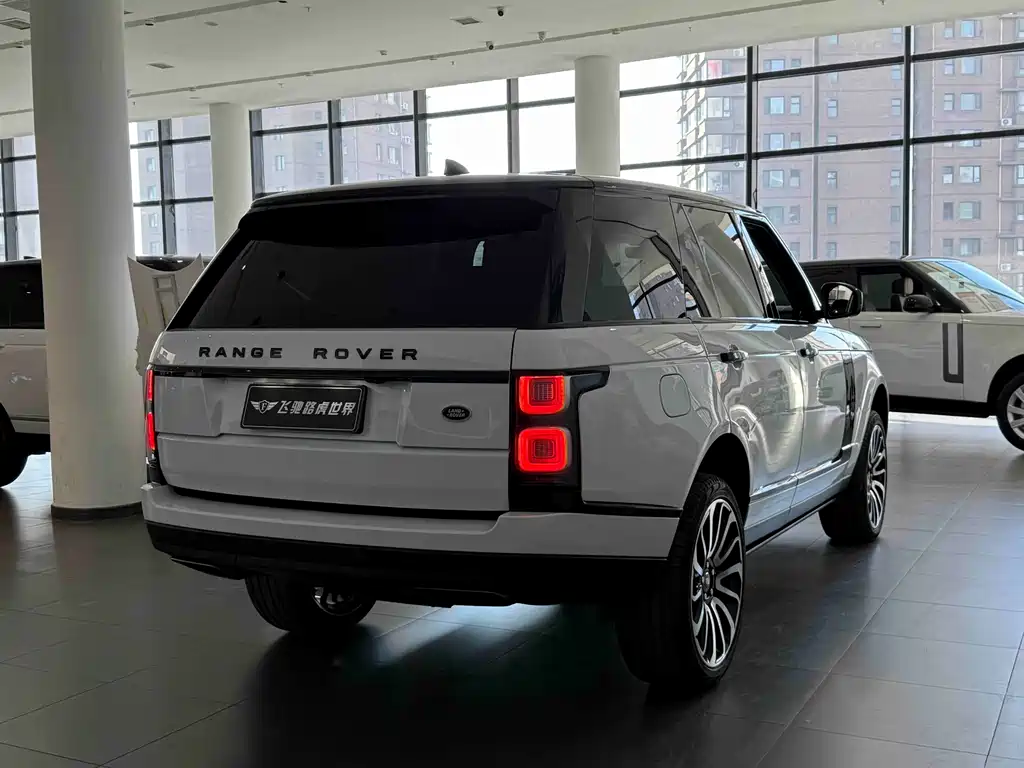 Land Rover Range Rover 2019 — фото 25