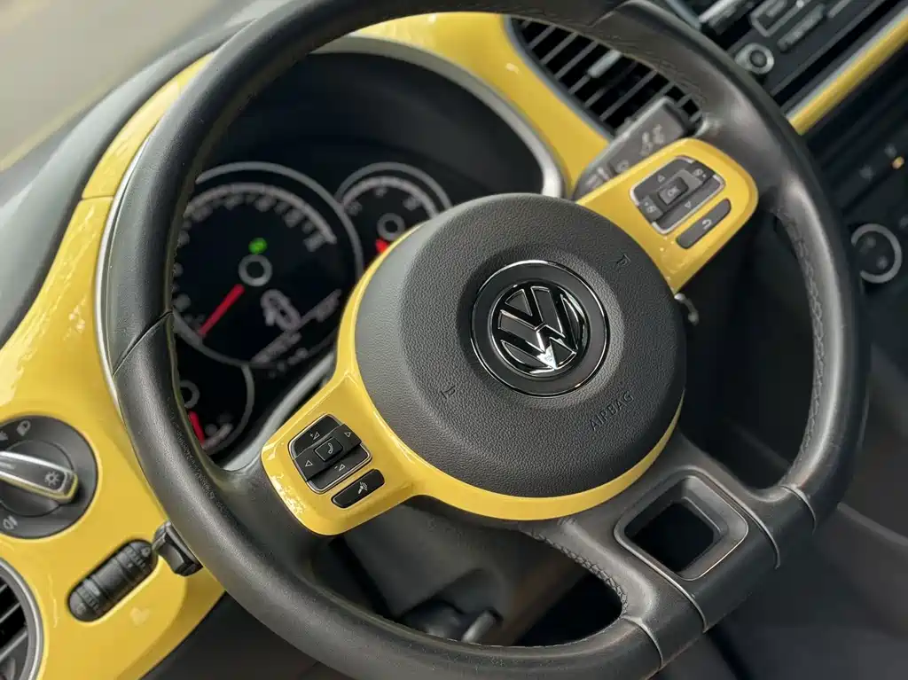 Volkswagen Beetle 2016