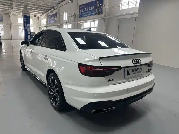 Audi A4L 2023