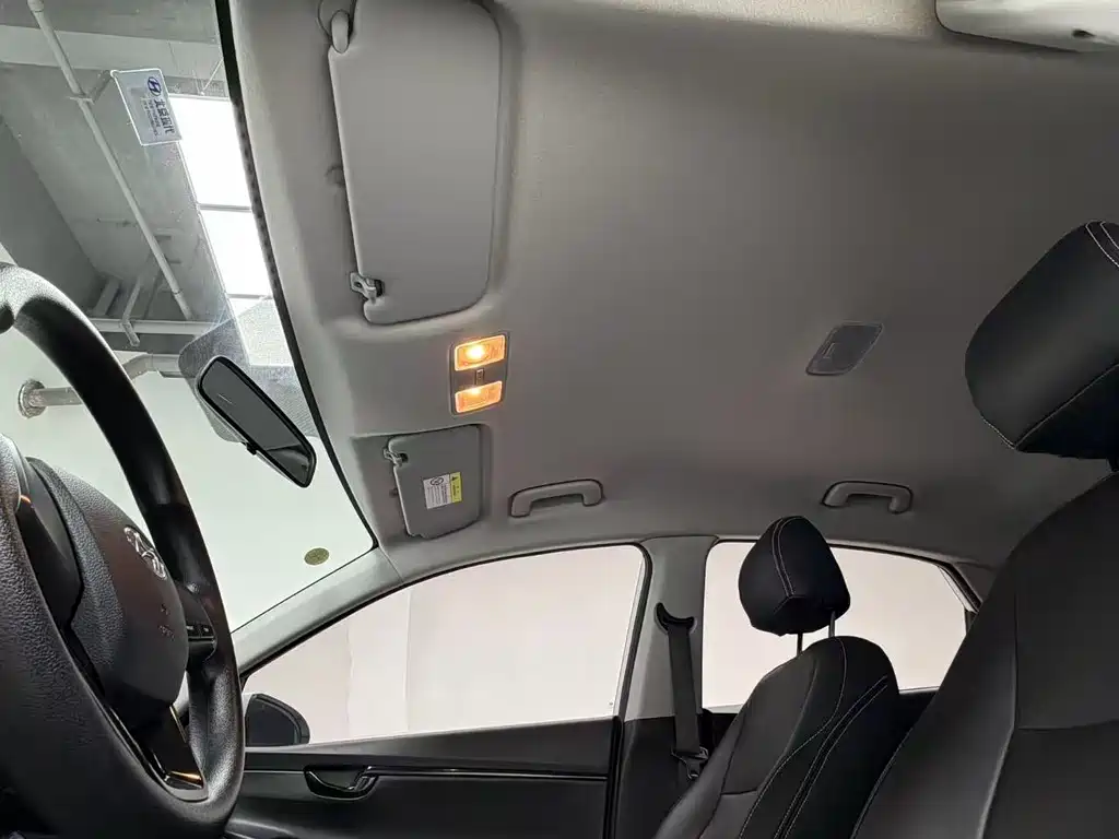 Hyundai Elantra 2020 — фото 16