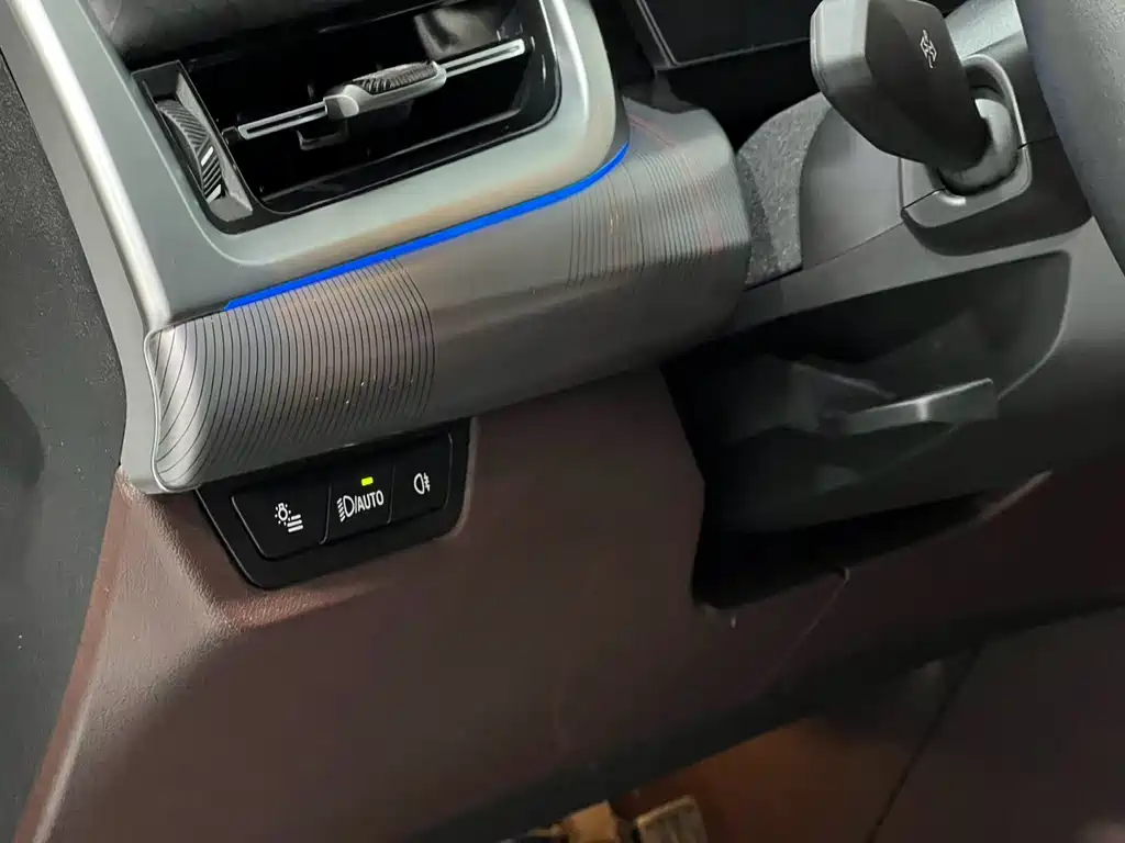 BMW X2 2025 — фото 15