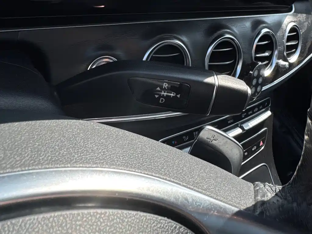 Mercedes-Benz E-Class 2018 — фото 14