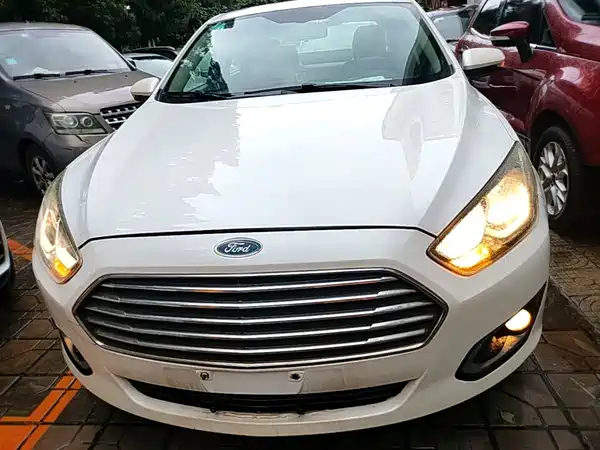 Ford Escort 2016