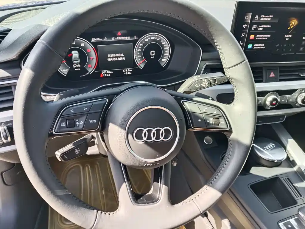 Audi A4L 2021 — фото 10