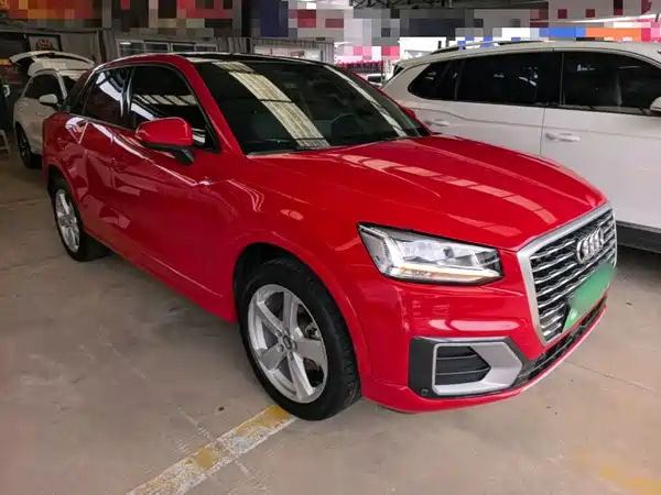 Audi Q2L 2020
