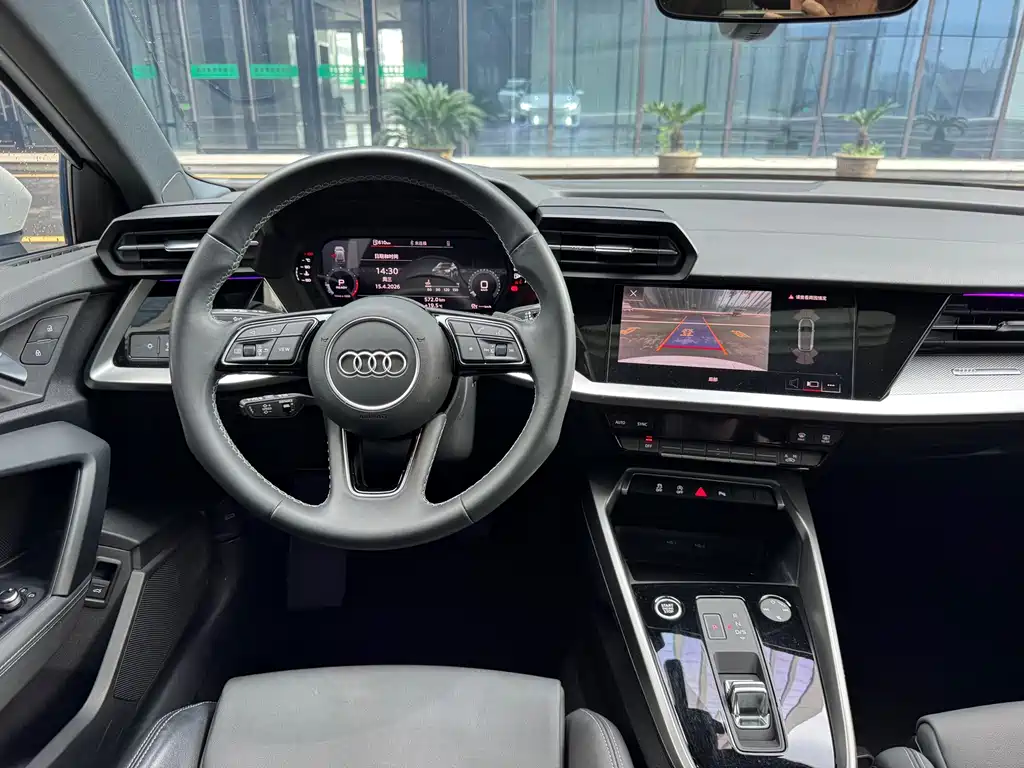 Audi A3 2023 — фото 10