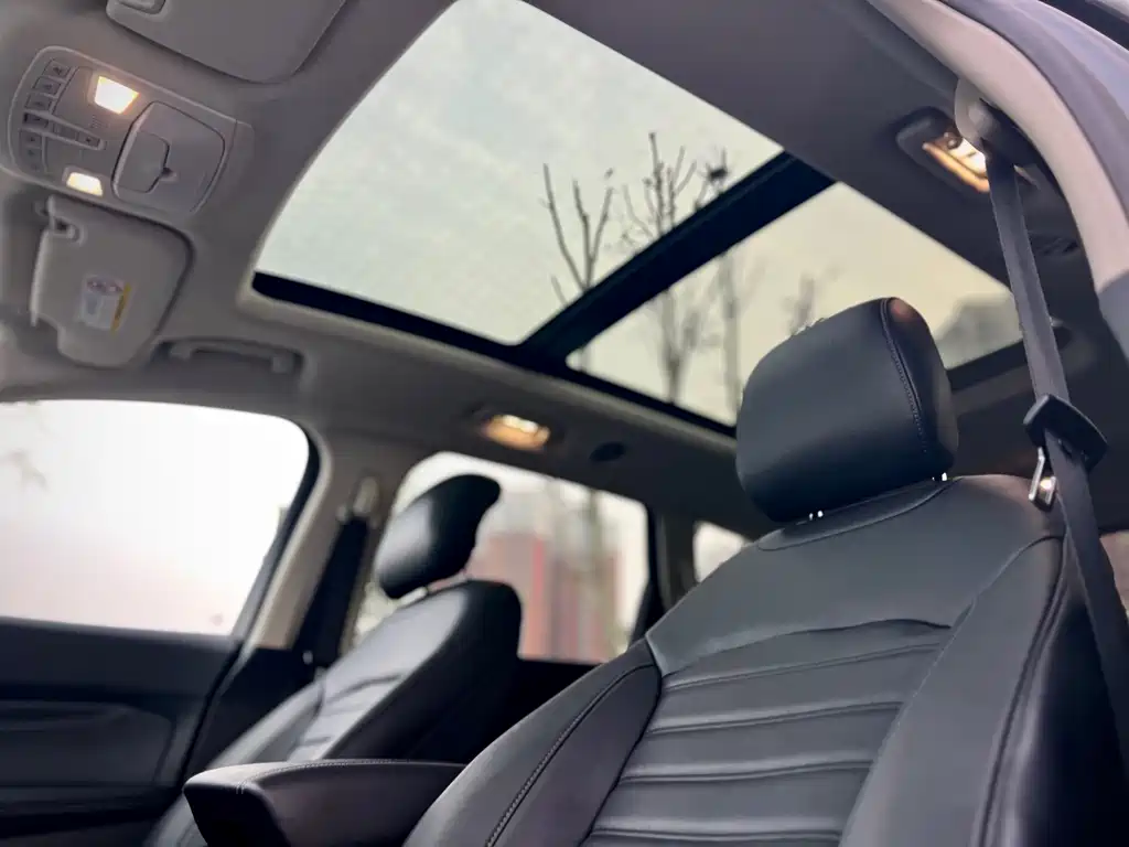 Ford Edge 2017 — фото 24