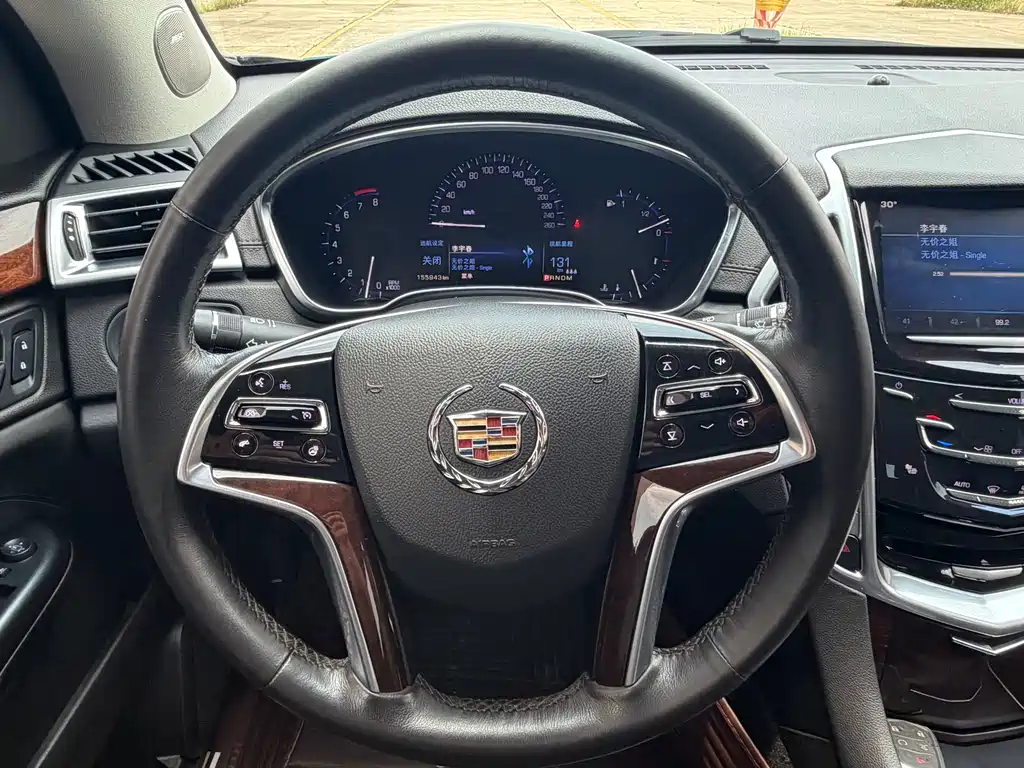 Cadillac SRX 2015 — фото 16