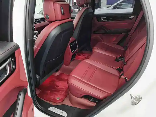 Porsche Cayenne 2023