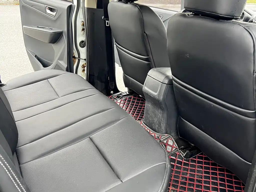 Isuzu RE-MAX 2018 — фото 17