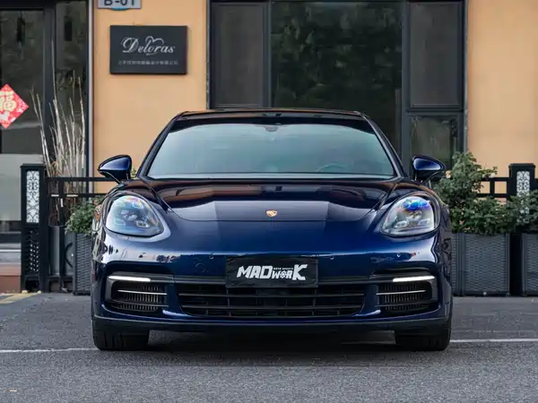 Porsche Panamera 2019
