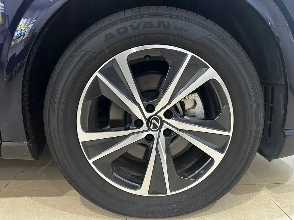 Lexus RX 2025 — фото 18
