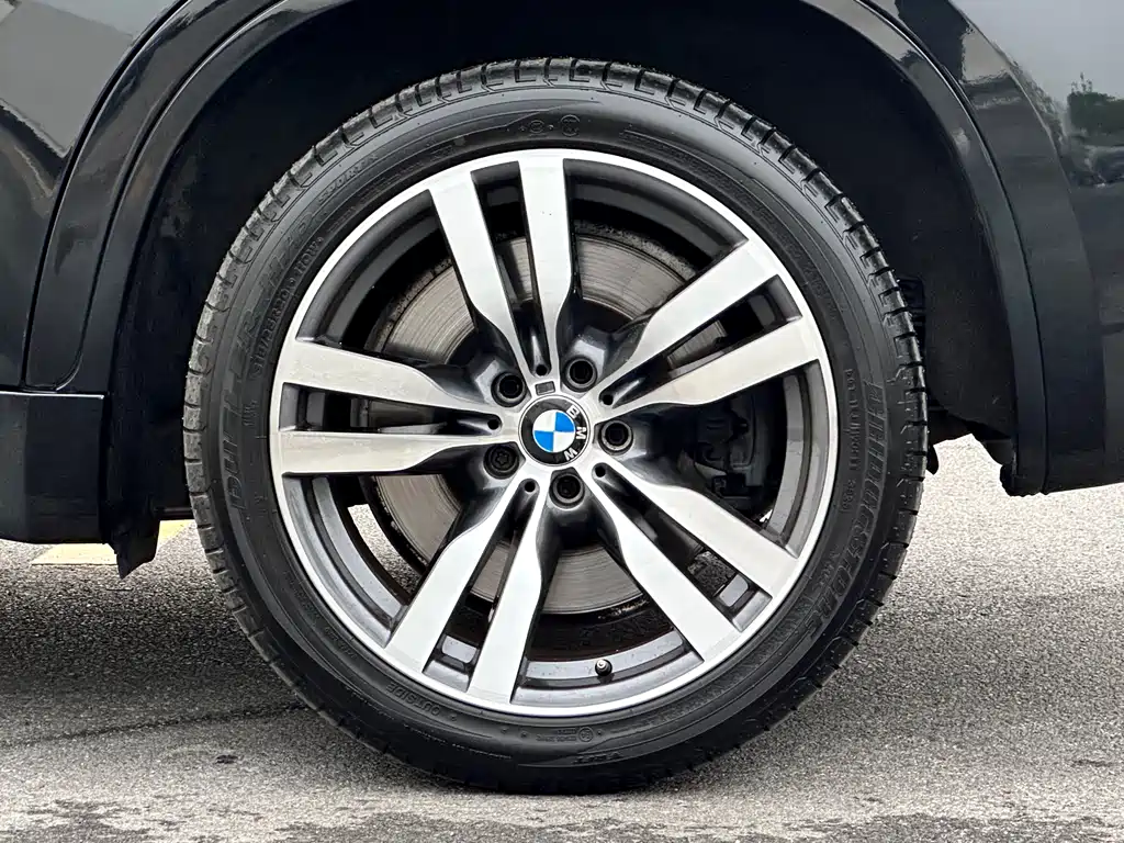 BMW X6 M 2013 — фото 9