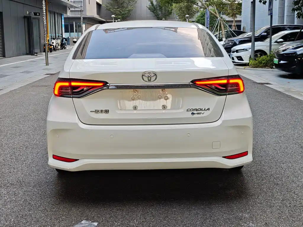 Toyota Corolla 2025 — фото 16