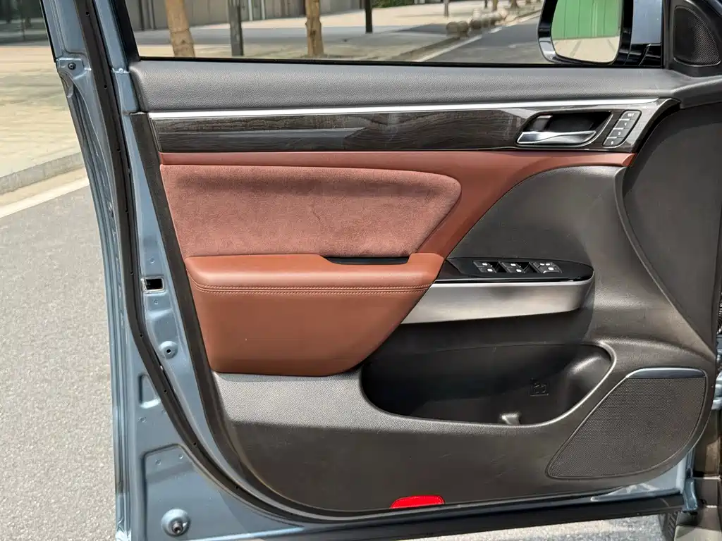 GAC Motor Trumpchi GS8 2019 — фото 21